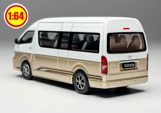 TOYOTA HIACE BUFALO 1/64 — foto 3