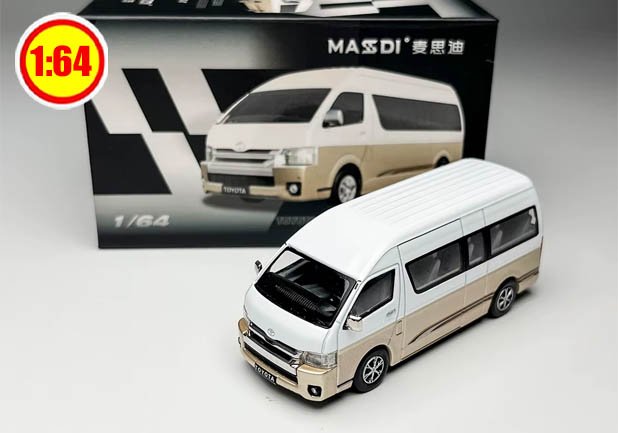 TOYOTA HIACE BUFALO 1/64 — foto 4